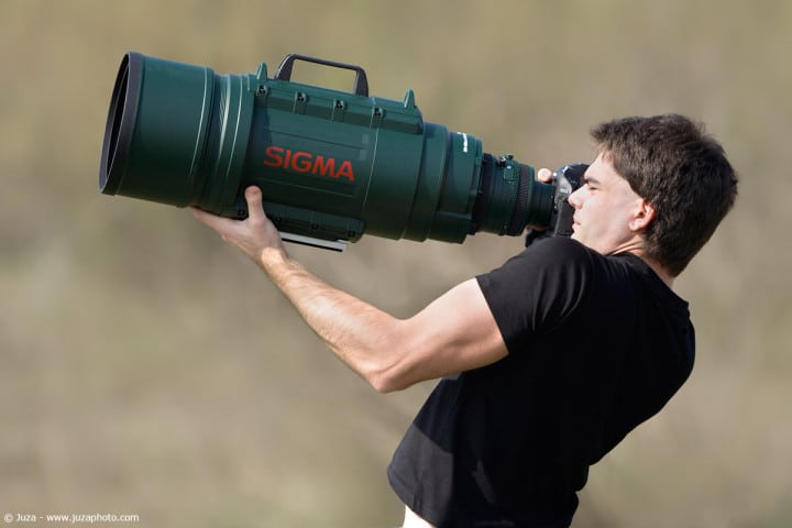 Massive Ultra-Telephoto Zoom Lens For Professionals - $25,000 Sigma 200-500mm f/2.8 Autofocus Lens